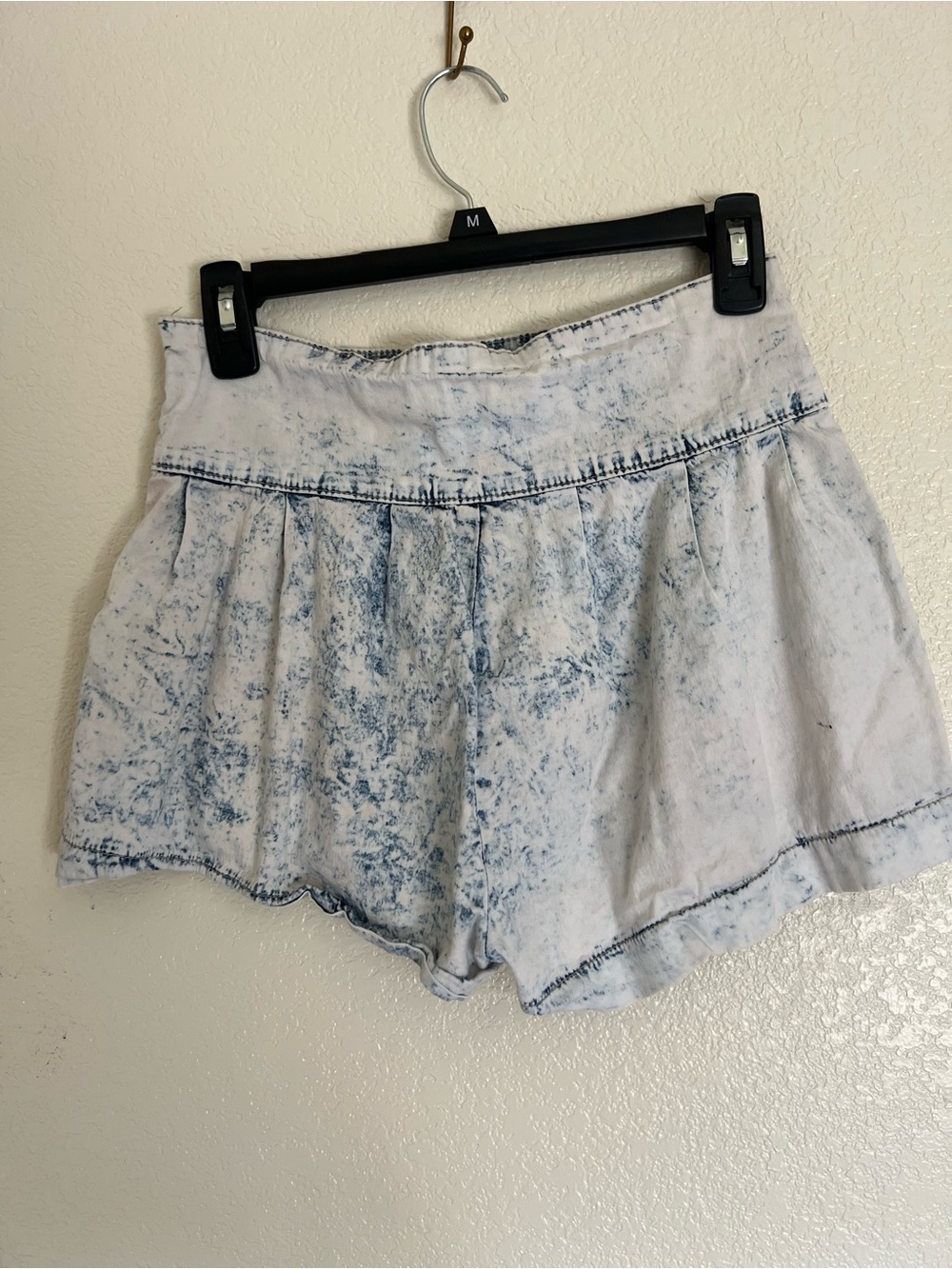 Light Blue Acid-Wash Women's Jean Shorts - Relaxed High-Waist Style